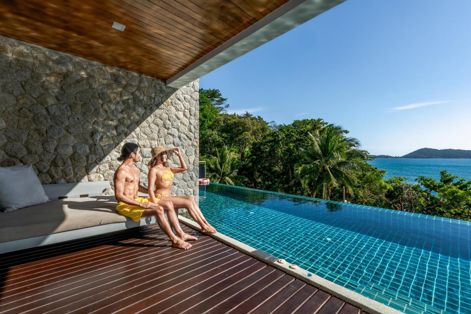 Zenmaya Oceanfront Phuket, Trademark Collection By Wyndham Patong Exteriör bild View from the pool at the Villa
