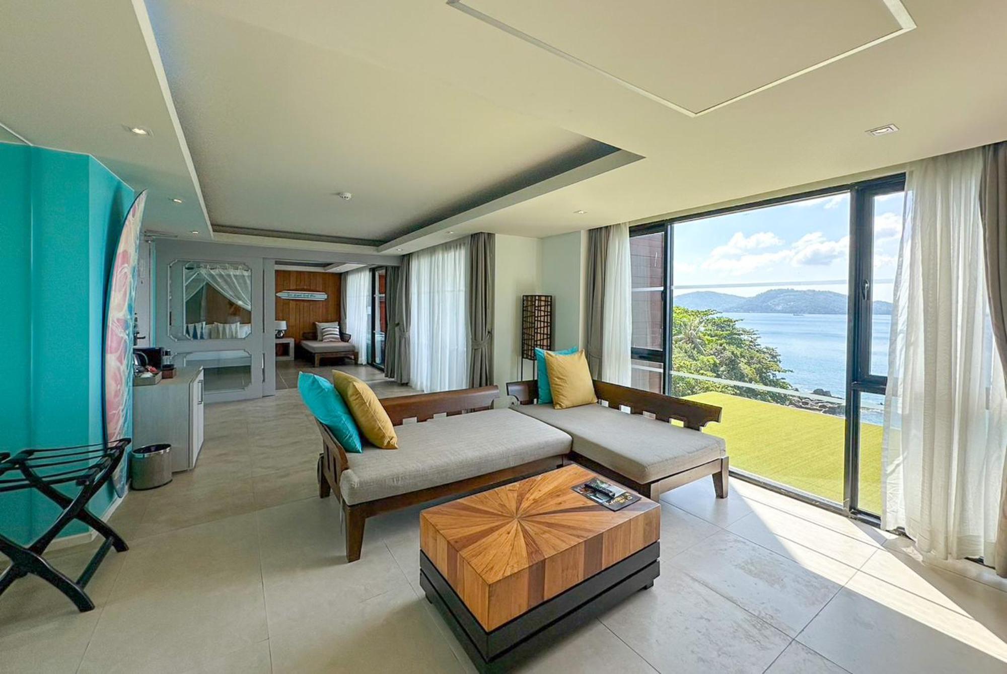Zenmaya Oceanfront Phuket, Trademark Collection By Wyndham Patong Exteriör bild A suite at the resort